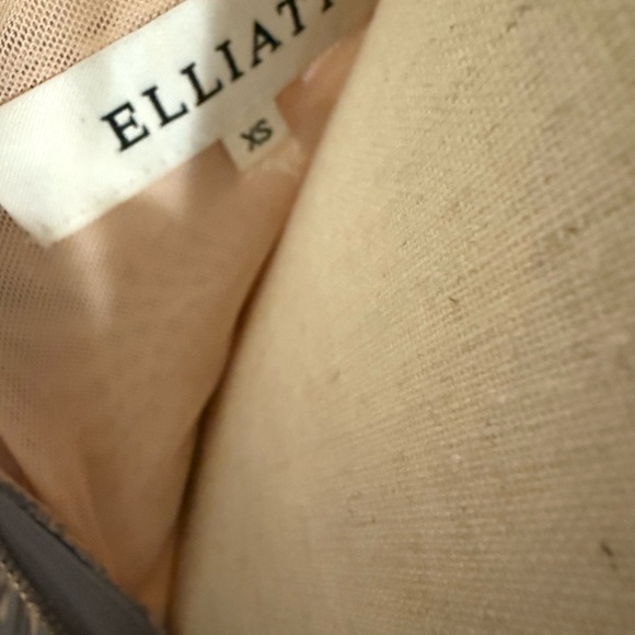 Elliatt Tingle Midi Lace Dress Lilac - Picture 4 of 5